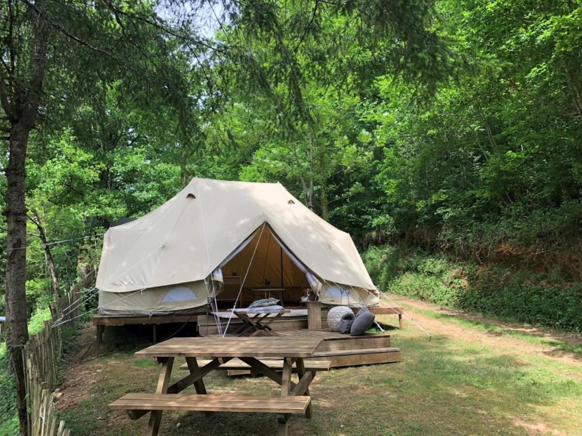 Camping Moulin De Chaules Saint-Constant Eksteriør bilde